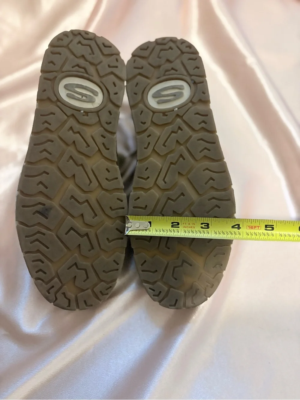 Skechers vintage lace
